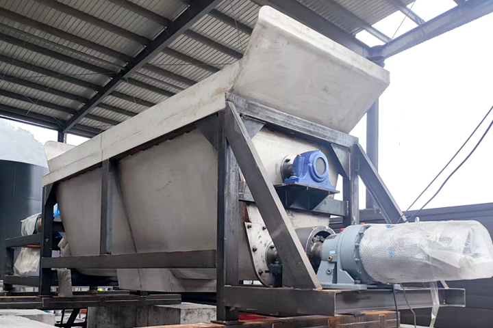 金屬污泥烘干機可以將金屬污泥再加工處理再利用，具有良好的社會經濟環境效益。